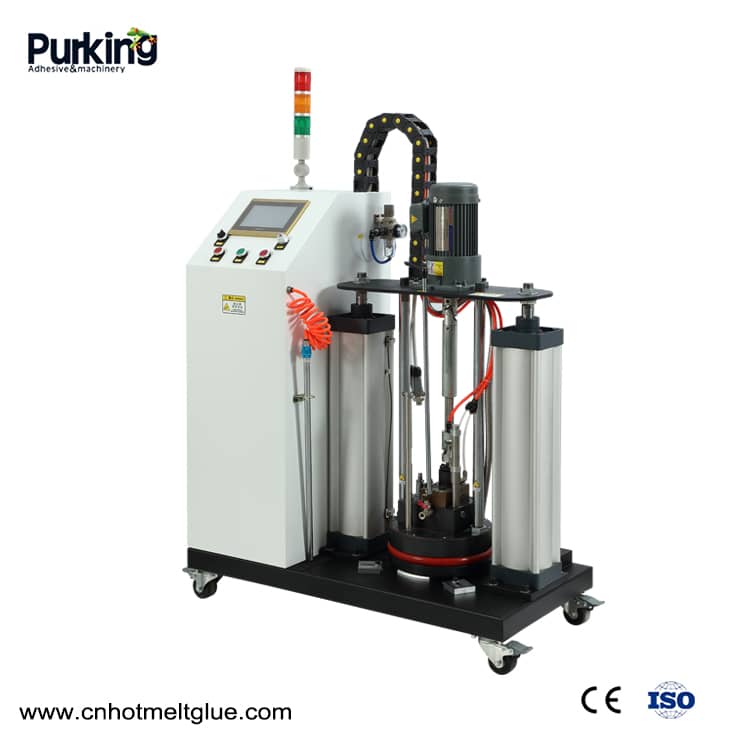 टिकटॉक शिक्षक कारखान्यात कामाचे मार्गदर्शन करण्यासाठी येतात का?